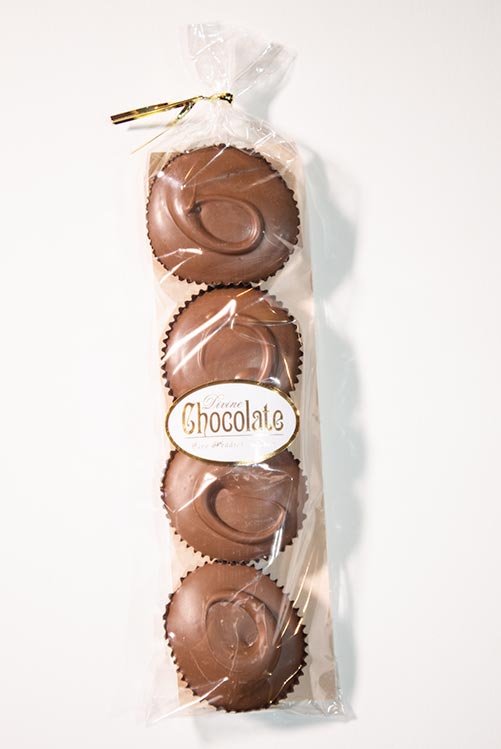 Large milk chocolate peanut butter cups - 4 pack	